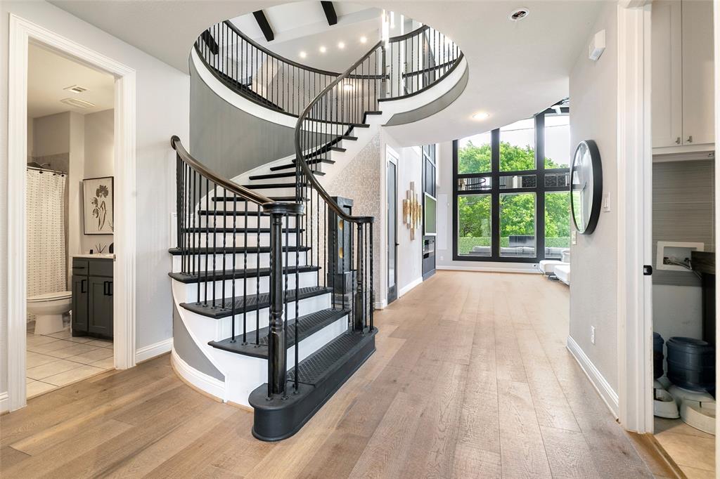 4901 Meadow Creek Drive