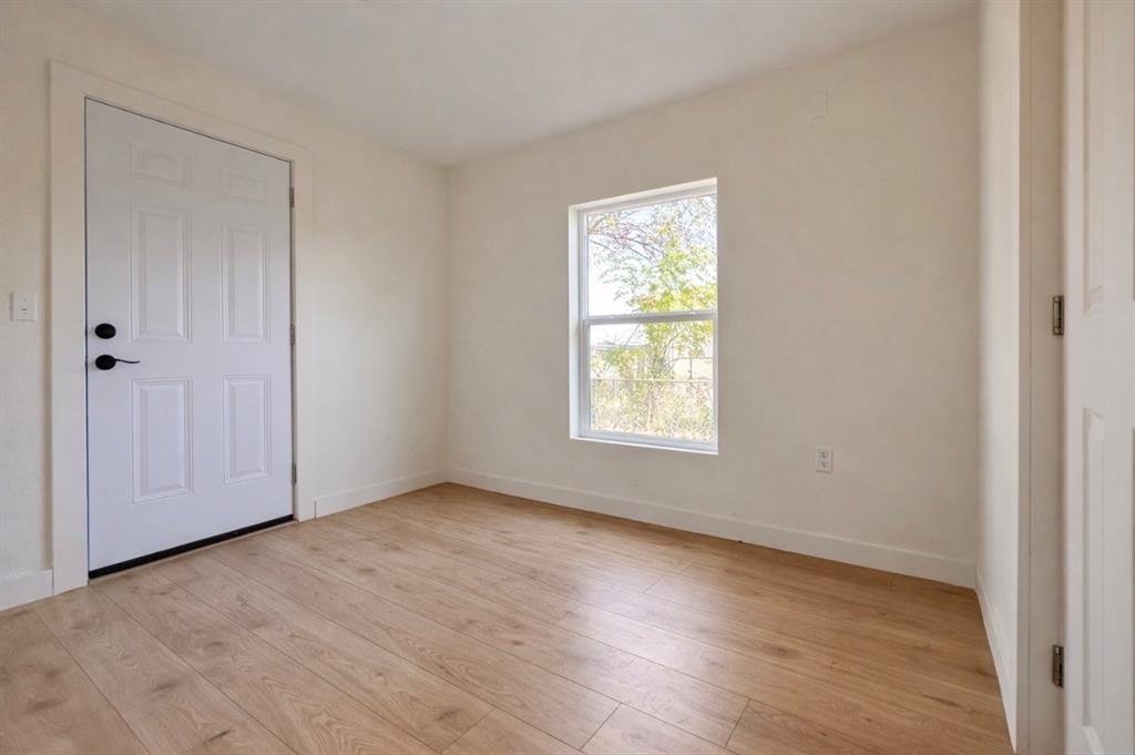 2739 Lawrence Street