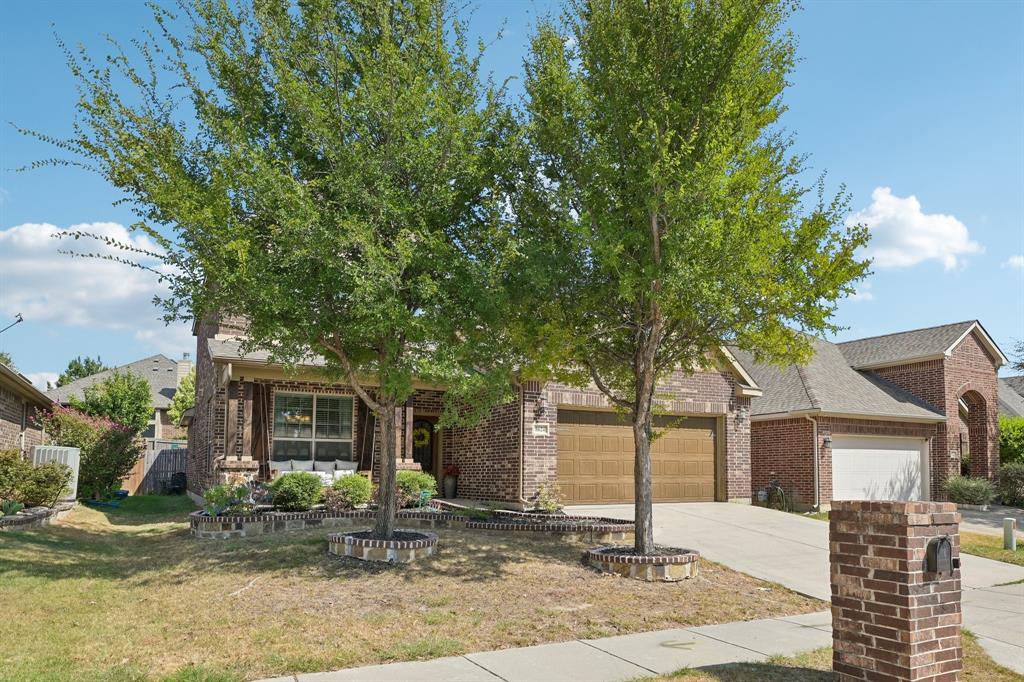 Photo of 8624 Tribute Lane, Fort Worth, TX 76131 (MLS # 21381003)