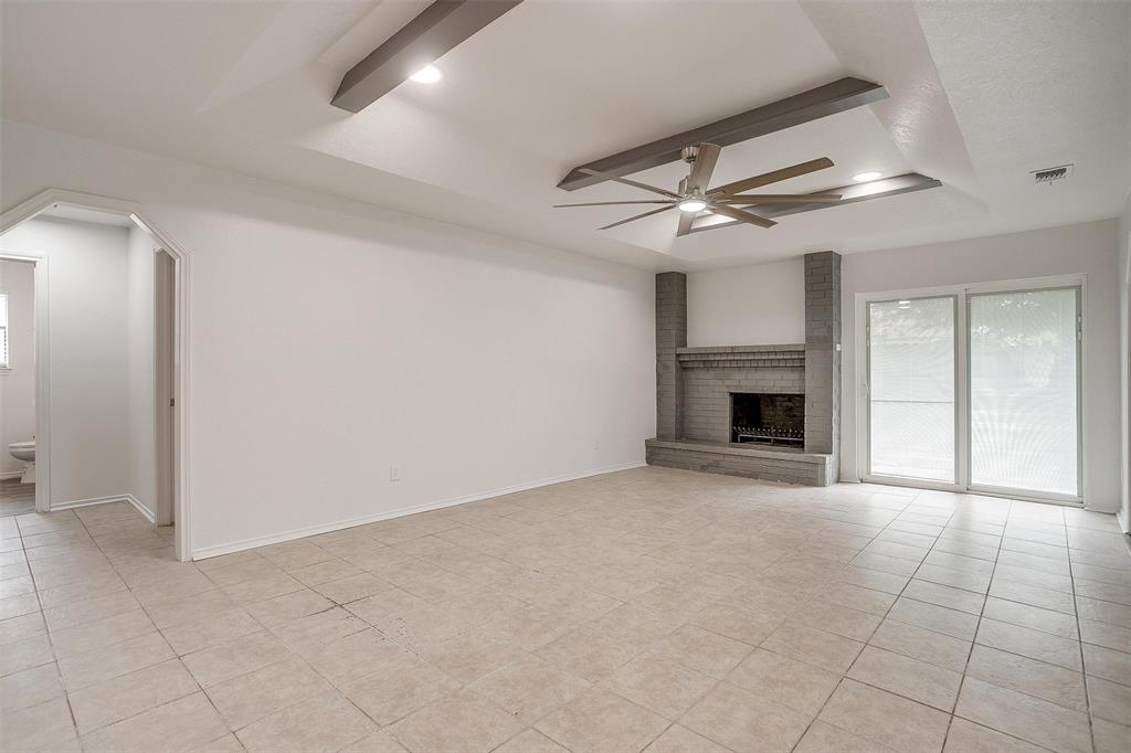 3925 Singleleaf Lane