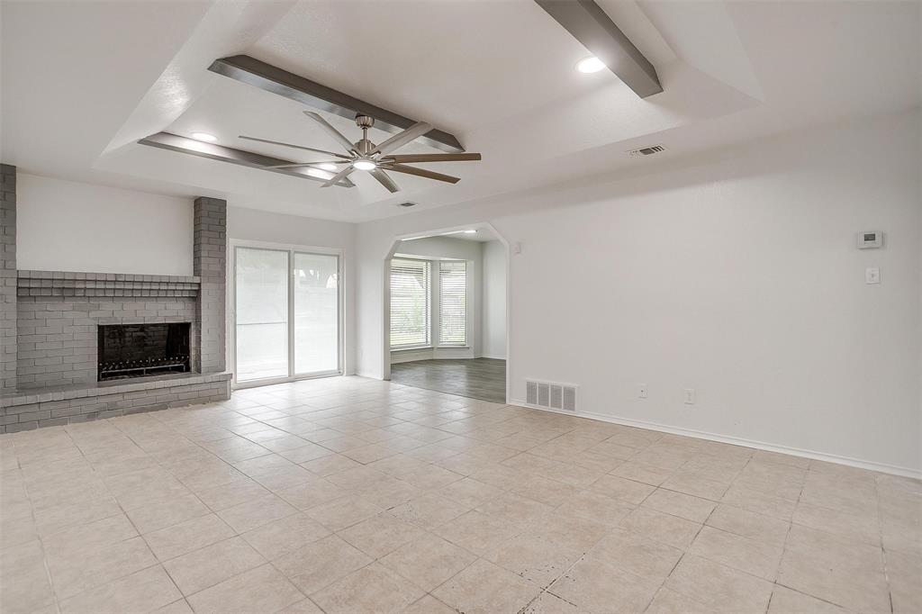 3925 Singleleaf Lane