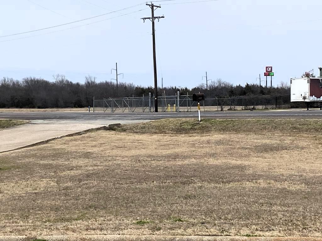 Corsicana - Commercial Sale