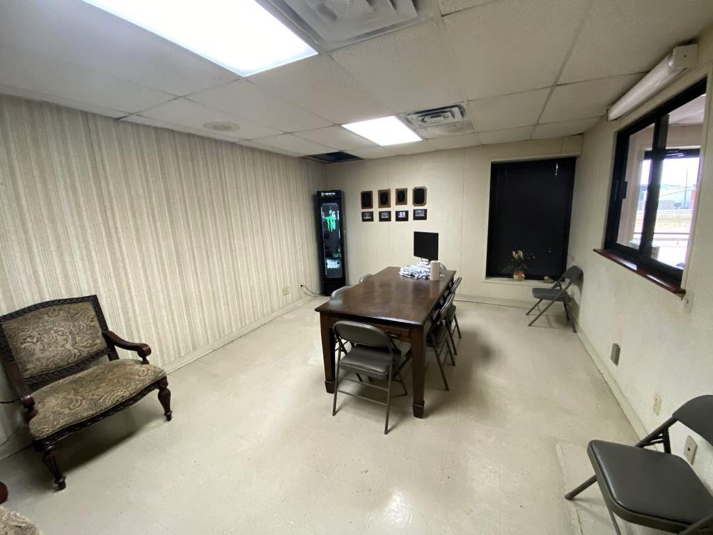 Corsicana - Commercial Sale