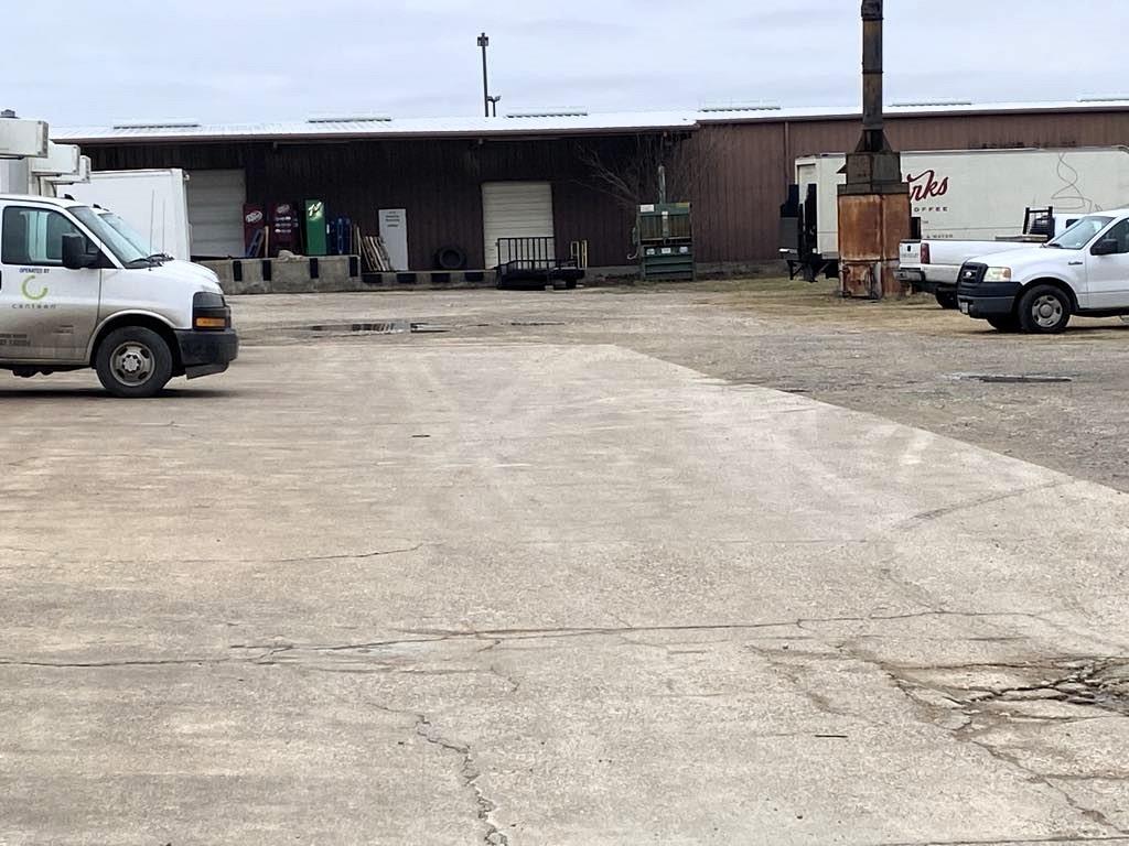 Corsicana - Commercial Sale