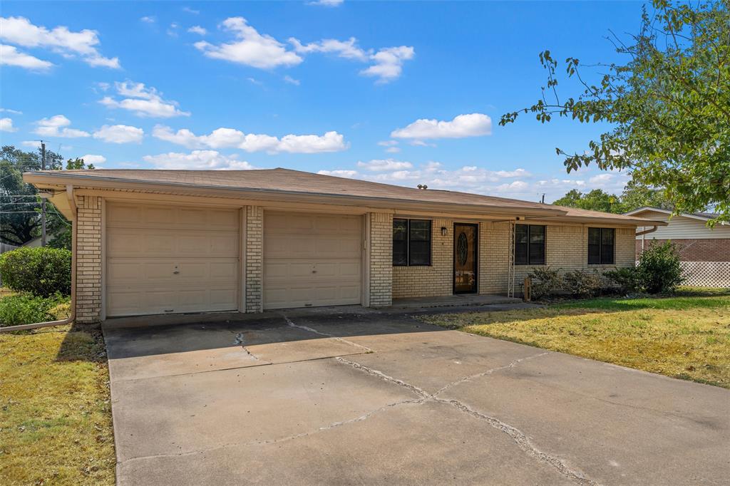 107 E Dawn Drive