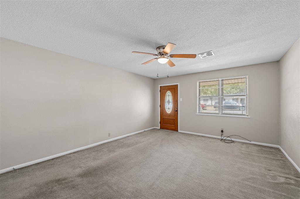 107 E Dawn Drive