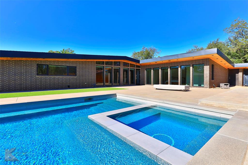 Elm Cove - Residential