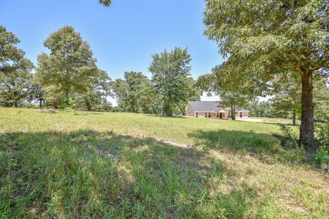 A home in Brownsboro