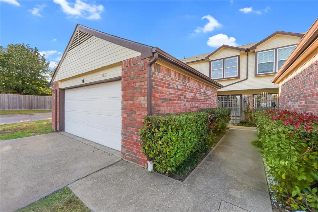 Wykeham-Wykeham Condos - Residential Lease