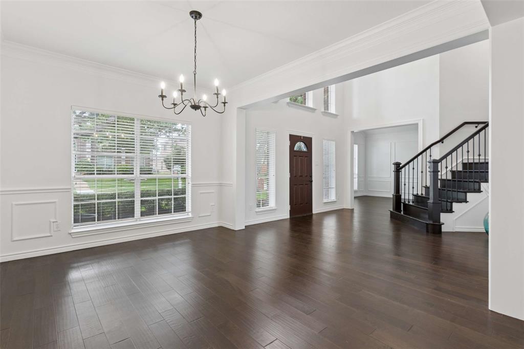 4432 English Oak Drive