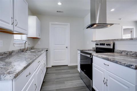 Tiny photo for 1201 E Park Drive, Mesquite, TX 75149 (MLS # 21207288)