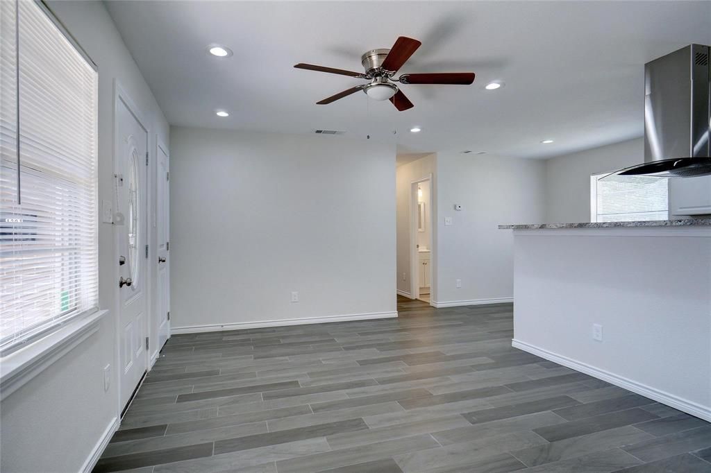 Photo of 1201 E Park Drive, Mesquite, TX 75149 (MLS # 21207288)