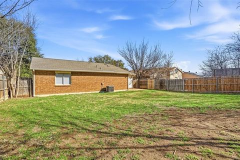 Tiny photo for 4321 Sweetgum Way, Fort Worth, TX 76133 (MLS # 21198389)