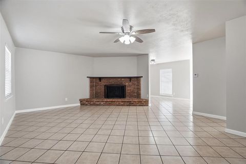 Tiny photo for 4321 Sweetgum Way, Fort Worth, TX 76133 (MLS # 21198389)