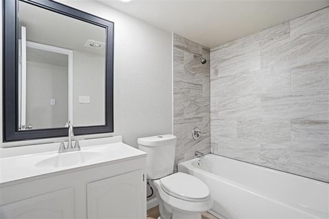 Tiny photo for 4321 Sweetgum Way, Fort Worth, TX 76133 (MLS # 21198389)