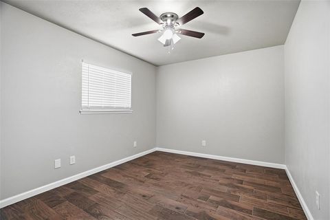 Tiny photo for 4321 Sweetgum Way, Fort Worth, TX 76133 (MLS # 21198389)