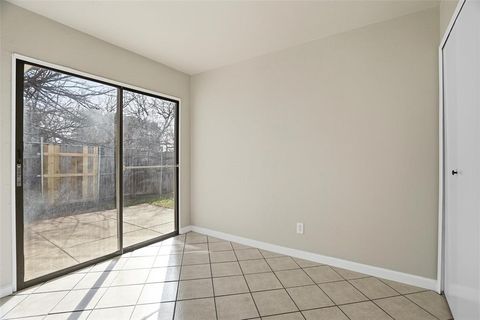 Tiny photo for 4321 Sweetgum Way, Fort Worth, TX 76133 (MLS # 21198389)