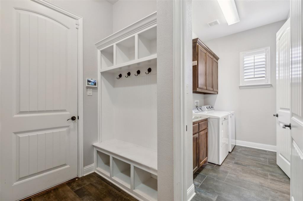 Midlothian, Texas 76065, United States, 4 Bedrooms Bedrooms, ,3 BathroomsBathrooms,Residential,Pending,36110