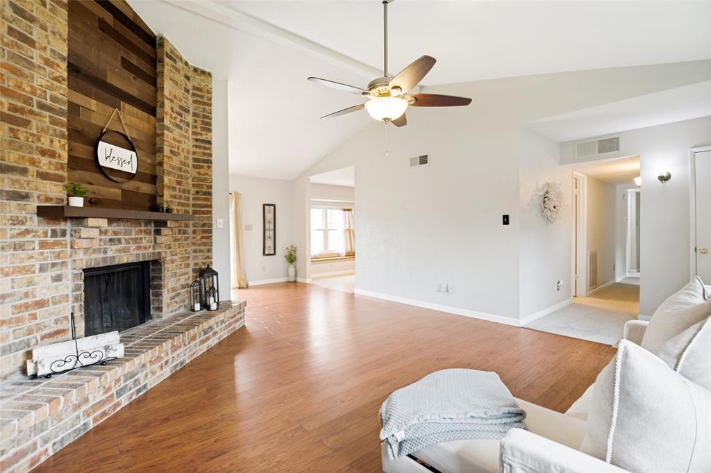 1322 Crestview Drive