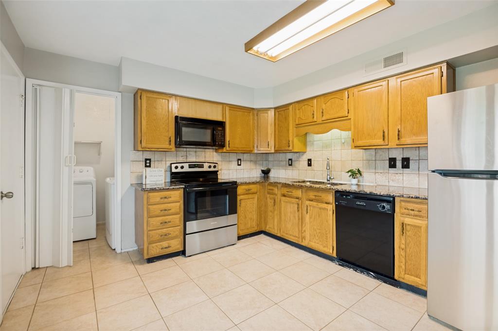 1322 Crestview Drive