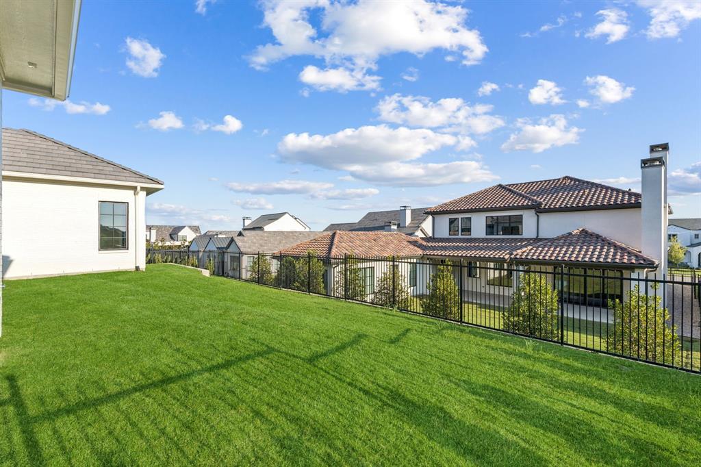 Montrachet - Residential