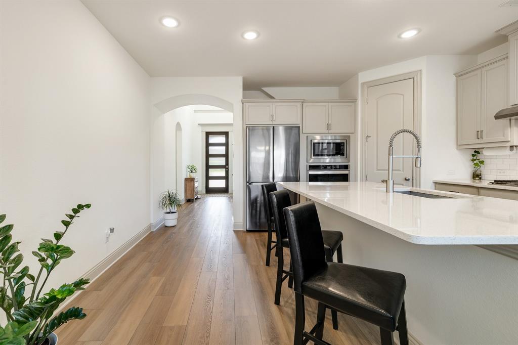1807 Coopers Hawk Drive