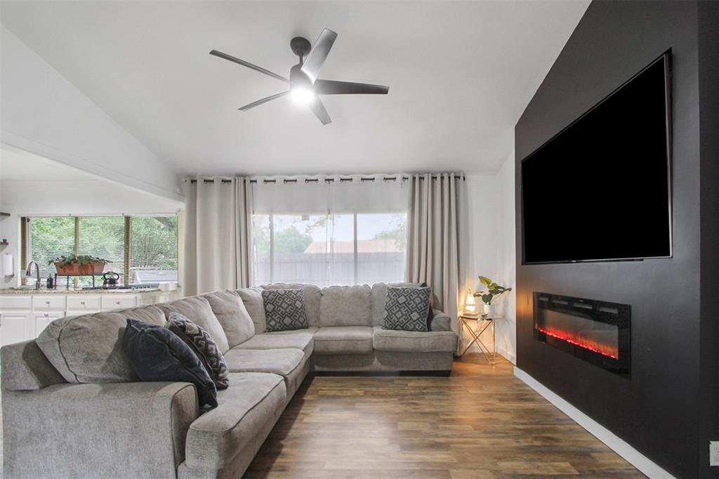 917 Park East Circle