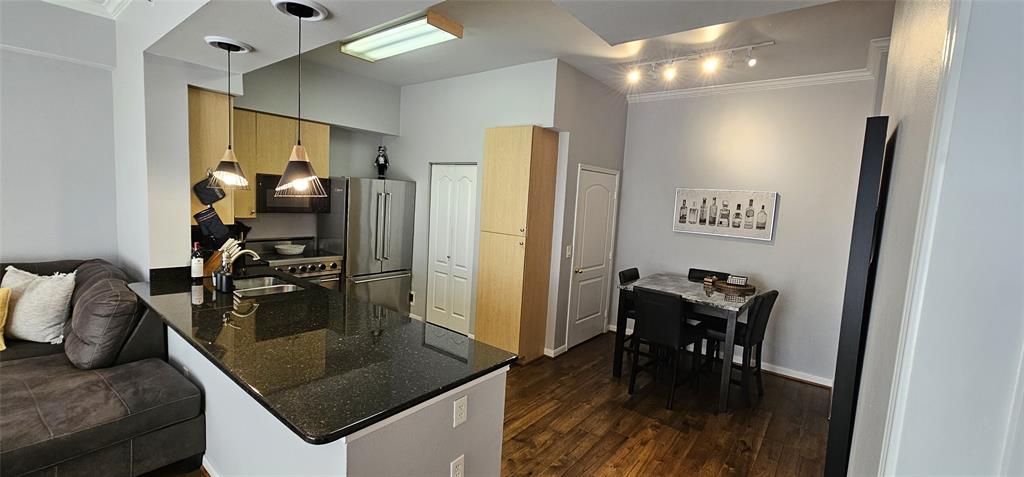 3225 Turtle Creek Boulevard 1610
