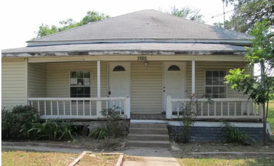 Investor special! Located on approximately half an acre, this property is a true handyman project with significant upside potential. Whether you're looking to renovate and resell, hold as a rental, or build new, this lot offers space and opportunity. No repairs will be made—sold as-is, where-is. Bring your contractor and imagination—opportunities like this don’t last long!