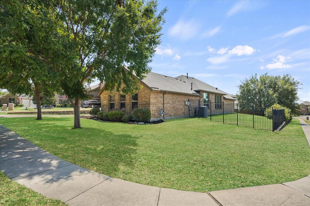 6525 Day Farm Court