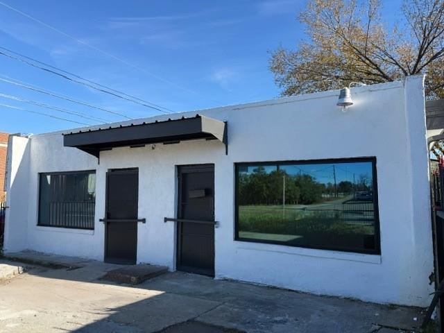 4126 Metropolitan Avenue