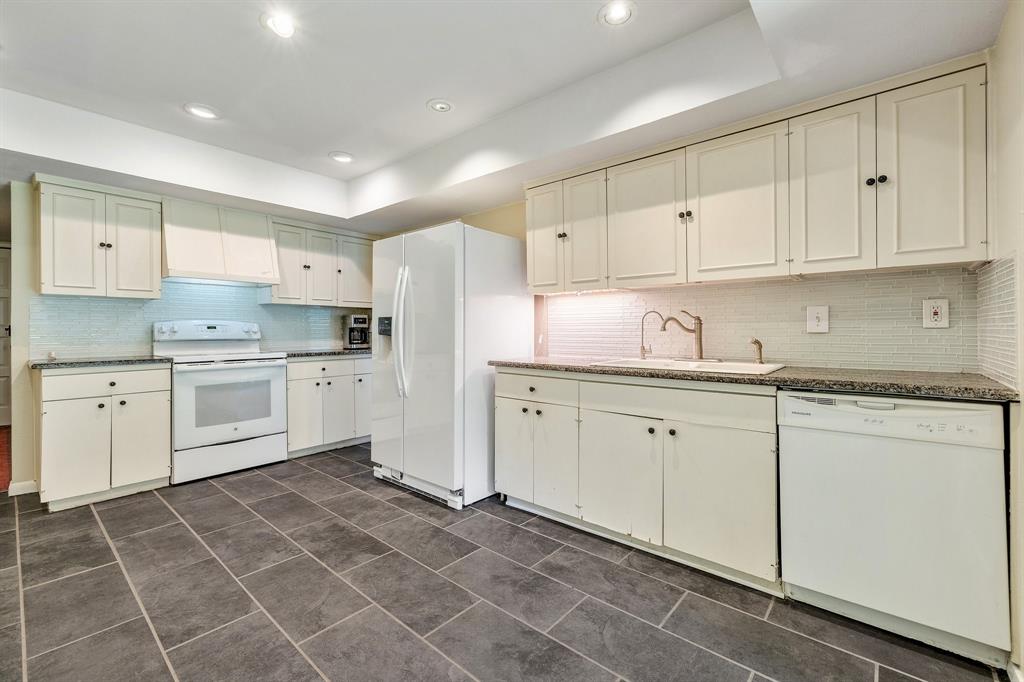 Plano, Texas 75023, United States, 3 Bedrooms Bedrooms, ,2 BathroomsBathrooms,Residential,Pending,36299