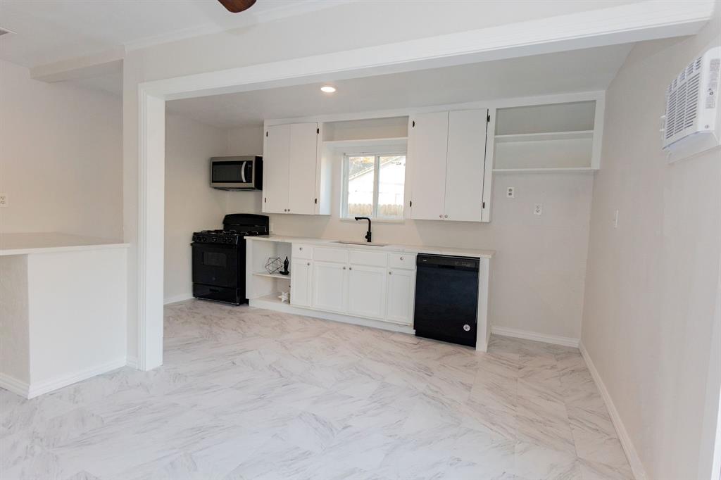 1113 S Chicago Avenue