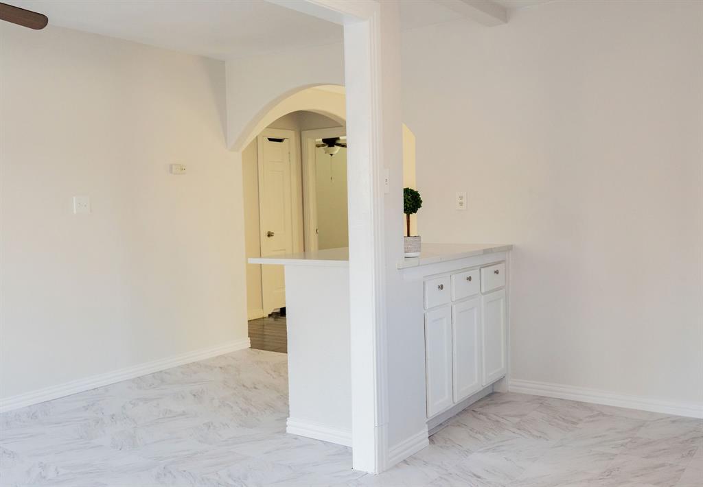 1113 S Chicago Avenue