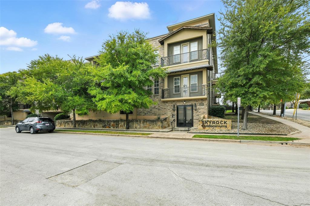 2800 Sandage Avenue 207