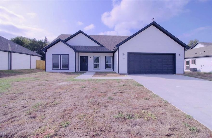 Beautiful New-Construction . No HOA
Welcome to your new home in Commerce, TX! This spacious **1,420 sq. ft.** residence offers a seamless blend of comfort and style, featuring **3 bedrooms** and **2 full bathrooms** with an open-concept design that maximizes space and flow. 
Step into a bright, welcoming living area filled with **natural light**—ideal for creating a warm and inviting atmosphere. The open layout allows easy movement from the living room to the kitchen and dining spaces, making it perfect for both relaxing evenings and entertaining guests. The kitchen is equipped with ample counter space and cabinetry, designed to bring ease to daily cooking and meal prep. 
The home sits on a **quarter-acre lot**, providing plenty of outdoor space to enjoy. The expansive yard offers endless possibilities, whether you dream of creating a garden oasis, installing a play area, or simply relaxing under the Texas sky. No include a fridge.
Experience the charm and potential of this lovely home in Commerce, where spacious living, modern convenience, and a large lot come together in one perfect package.