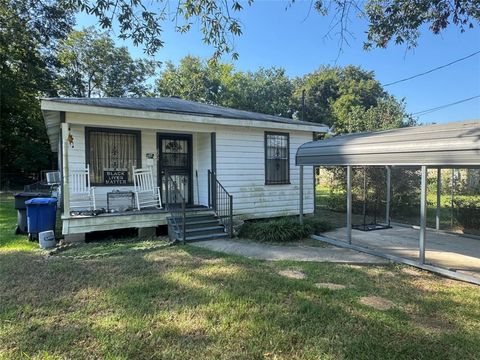 559 E 81st Street Shreveport LA 71106