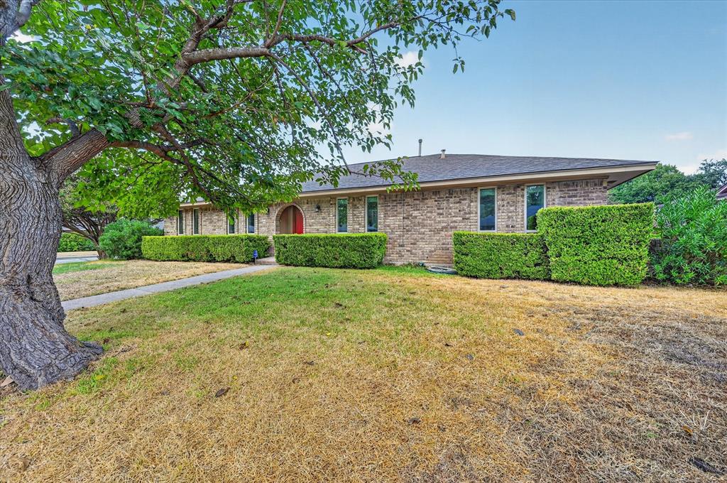 215 Roma Drive