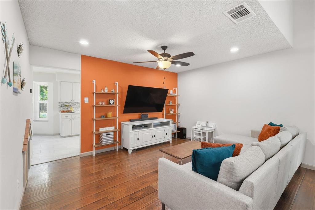 800 Colony Court