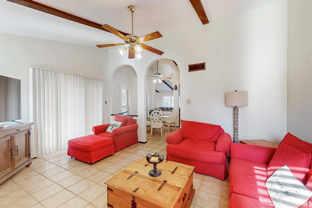 La Prada 06 - Residential