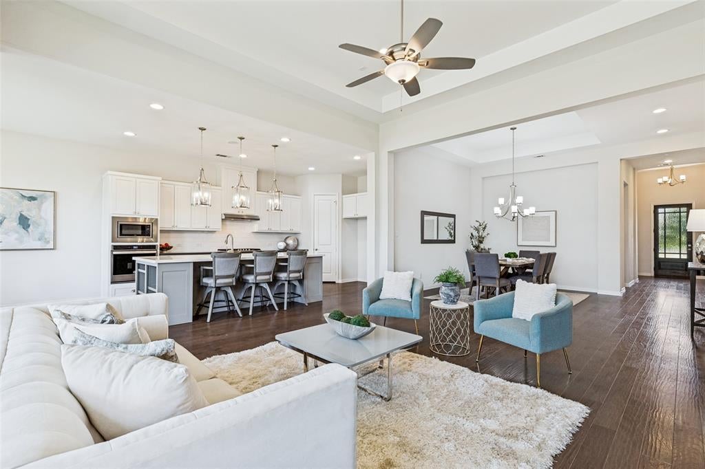 2921 Renmuir Drive