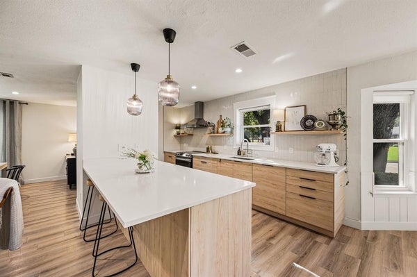 1317 WADE DR, BEDFORD, TX 76022 - Image da5fc9249409fe2da0c66557d9e4a1b8/1468190832