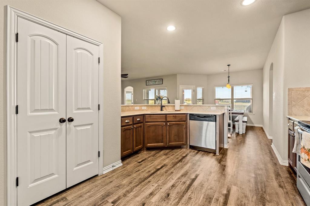 Decatur, Texas 76234, United States, 4 Bedrooms Bedrooms, ,2 BathroomsBathrooms,Residential,Pending,110237