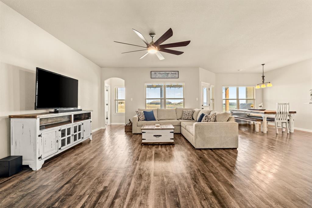 Decatur, Texas 76234, United States, 4 Bedrooms Bedrooms, ,2 BathroomsBathrooms,Residential,Pending,110237