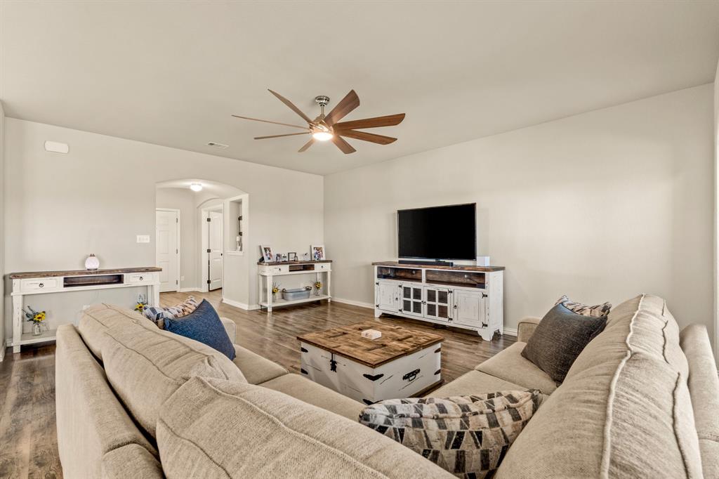 Decatur, Texas 76234, United States, 4 Bedrooms Bedrooms, ,2 BathroomsBathrooms,Residential,Pending,110237