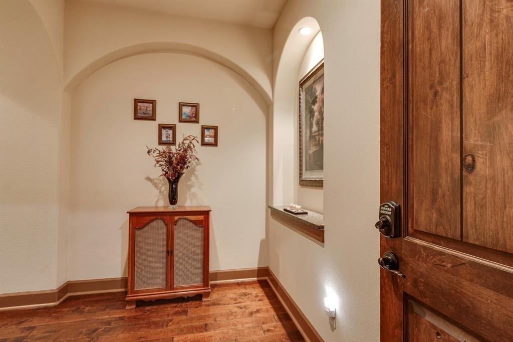 6631 Via Positano 202