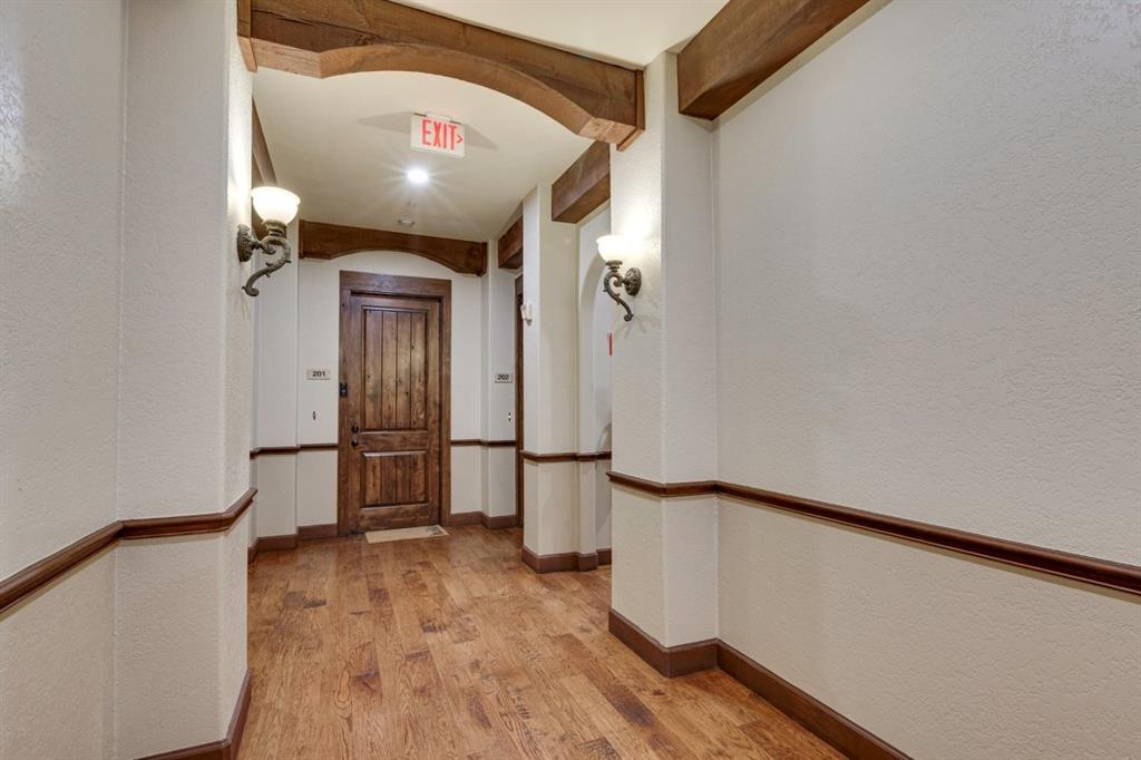 6631 Via Positano 202