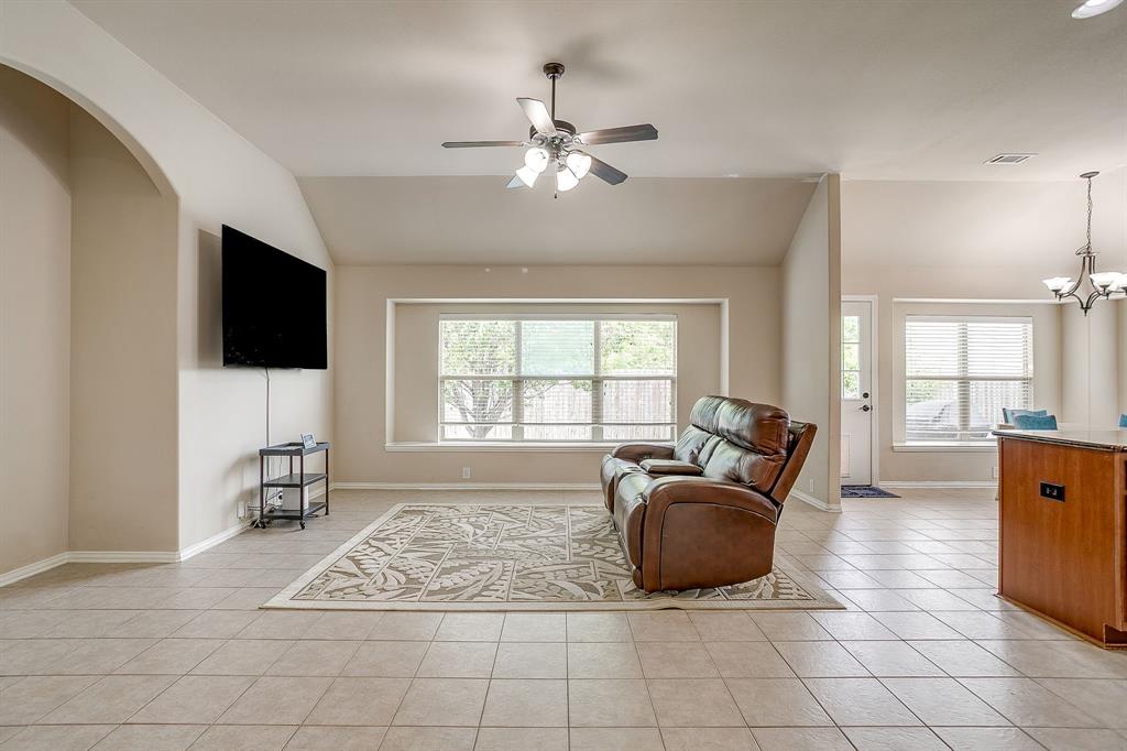 1012 Cutting Horse Drive