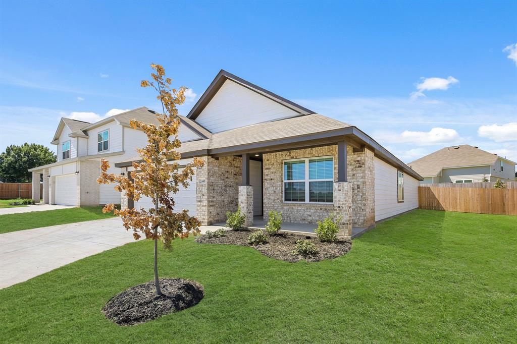 2440 Texas Ash Way
