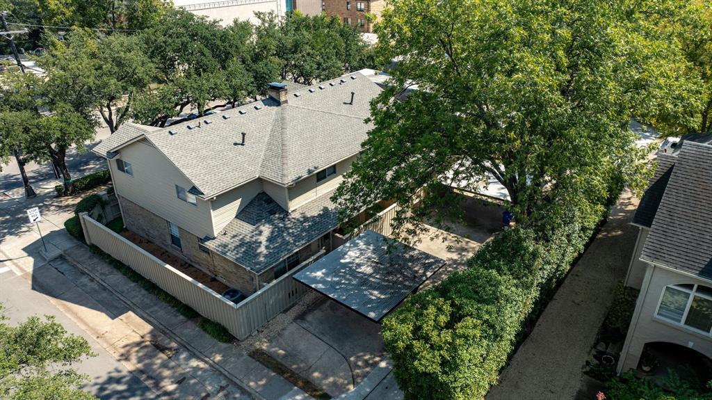 B C Lucas - Residential Lease